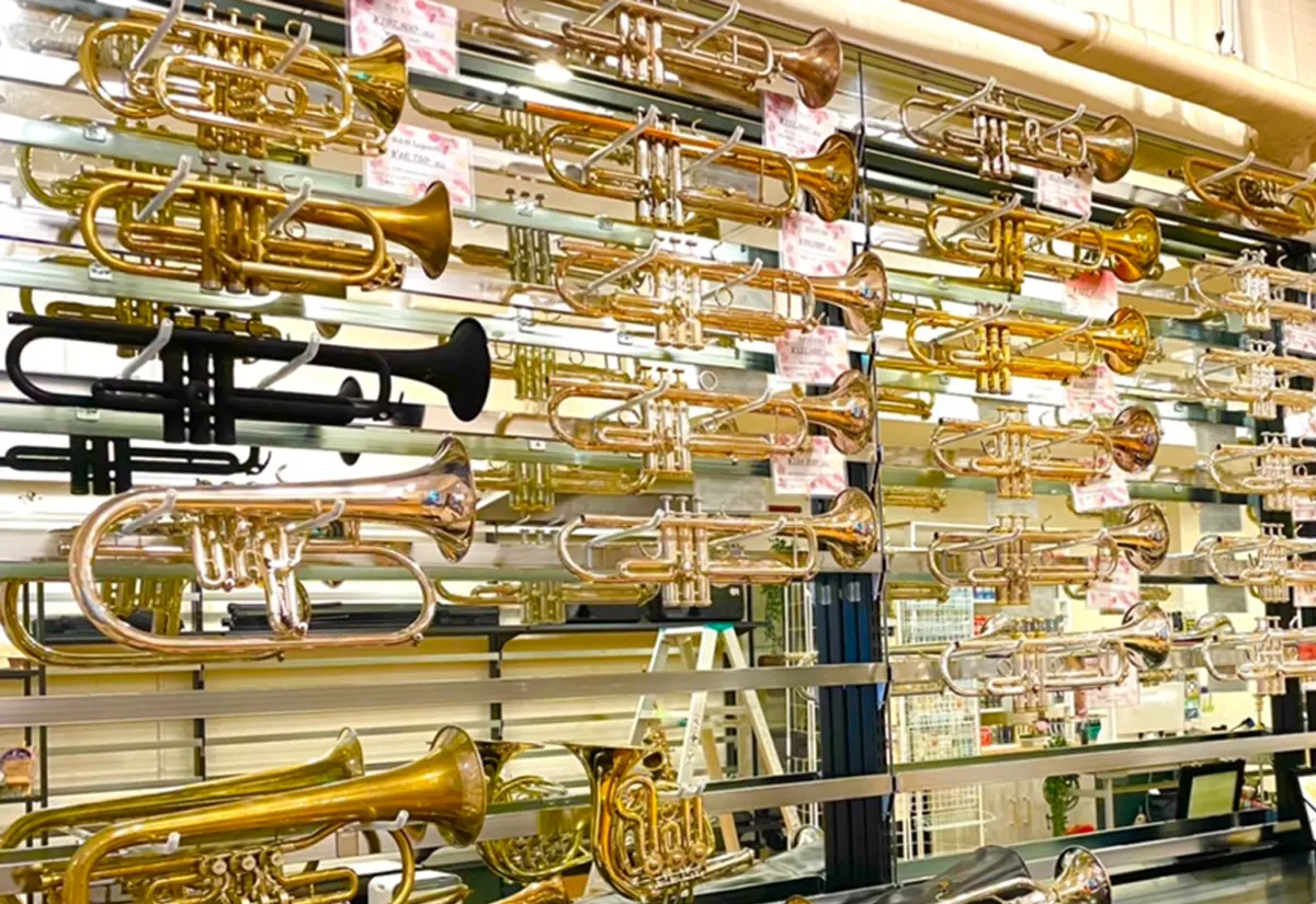 服部管楽器 西巣店