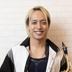 金丸 裕一先生(サックス)